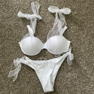NEVER WORN White bikini size small